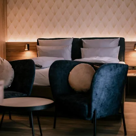 Holzapfel Hotel